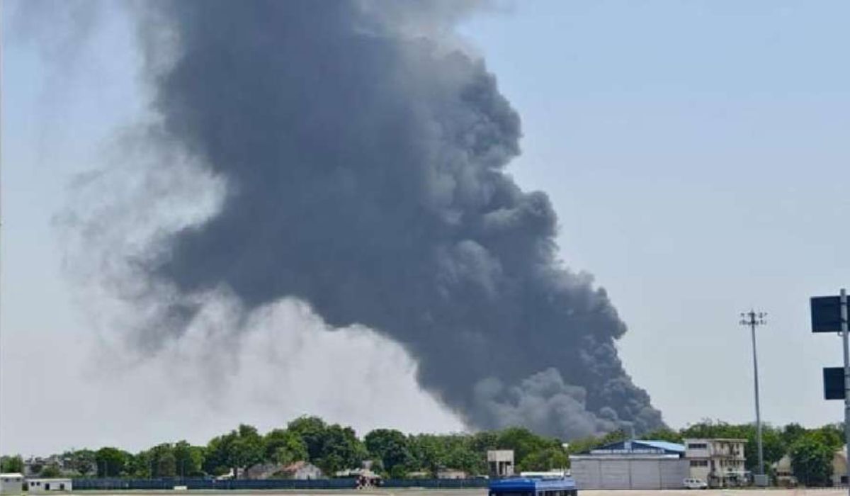 Air India Boeing 787 Crashes  on Takeoff in Ahmedabad